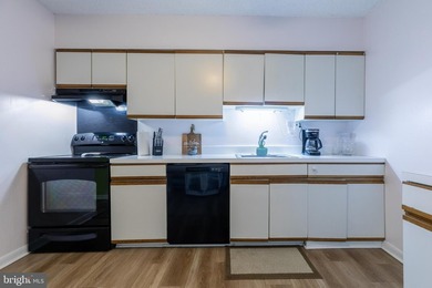 Welcome to carefree living in the highly desirable Haverford - photo 16