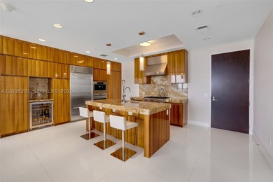 Experience the ultimate luxury lifestyle in this 2-bedrooms + 2 - photo 9