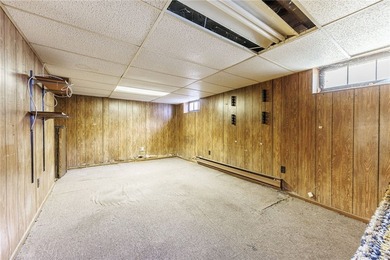 Great opportunity in Greece! This classic 3-bedroom, 1-bath home - photo 22