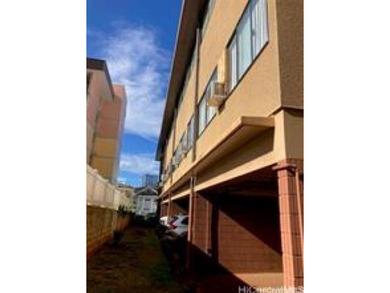 Must see property ! Right off the H-1 freeway Exit 23 Punahou - photo 24