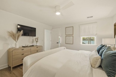 Welcome to this stunning lakefront home in the gated community - photo 36