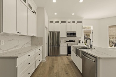 Welcome to this stunning lakefront home in the gated community - photo 50