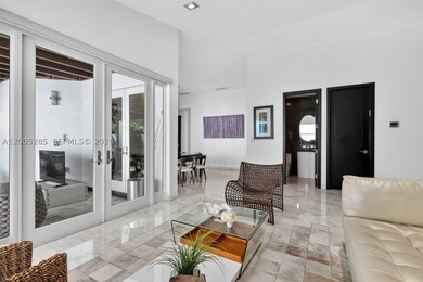 Stunning, fully updated 4-bedroom, 3.5-bath residence located in - photo 7