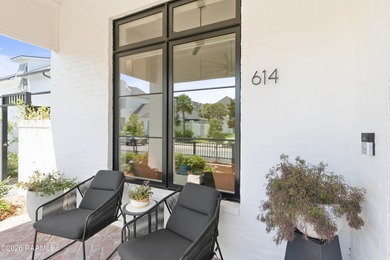 Stunning custom-built modern home, just three years old - photo 6