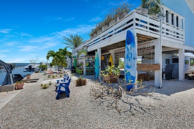 A beautifully kept home with amazing views of the Gulf, and easy - photo 13