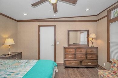 This very open and spacious 3 Bedroom, 2 Bath beach house is - photo 10