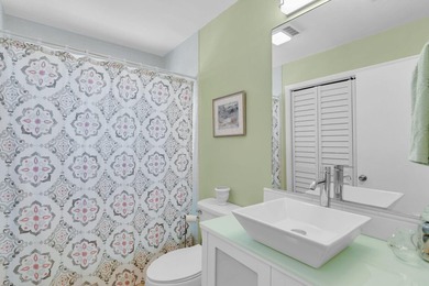 A beautifully kept home with amazing views of the Gulf, and easy - photo 41