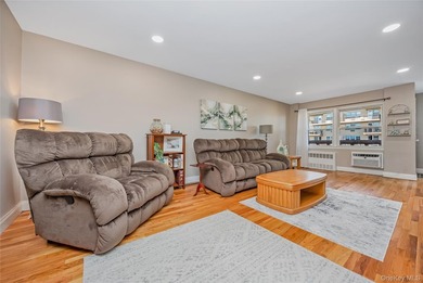 Come and live the beach life. This Junior 4 corner unit offers - photo 4