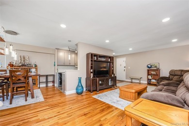 Come and live the beach life. This Junior 4 corner unit offers - photo 6