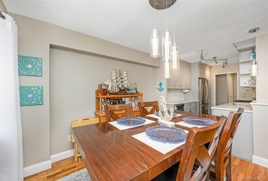 Come and live the beach life. This Junior 4 corner unit offers - photo 9