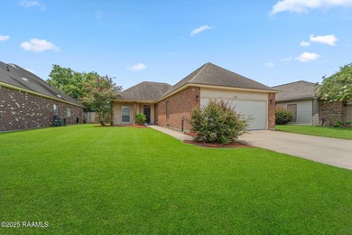 (private lake, pond, coastal) Home Sale Pending in Baton Rouge Louisiana