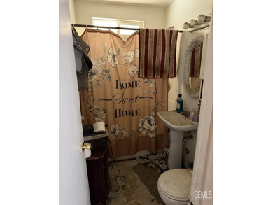 Investor opportunity in the heart of Lake Isabella! Situated on - photo 4