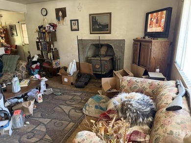 Investor opportunity in the heart of Lake Isabella! Situated on - photo 6