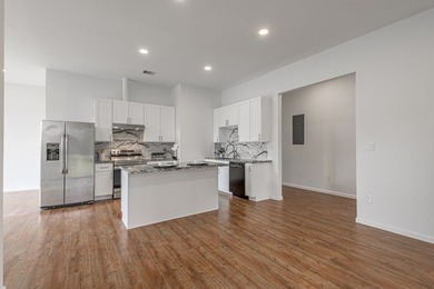 Additional listing photo 1