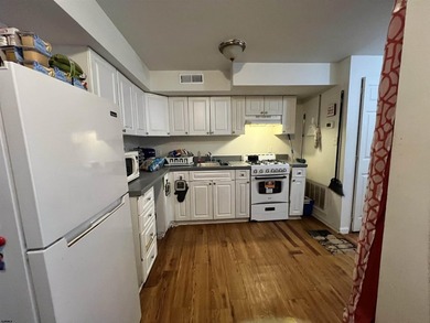 Great INVESTMENT as there is a tenant in place with lease - photo 5