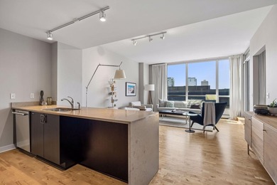 Refined urban living in one of the most coveted boutique - photo 14