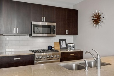 Refined urban living in one of the most coveted boutique - photo 16