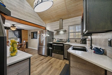 Lakeview Cottage in Whiskey Bay on Lake Malone! 2 lots! - photo 18
