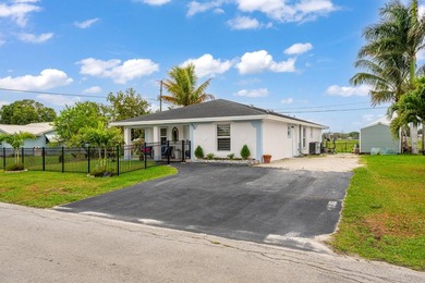 Beautifully remodeled 4-bedroom, 3-bathroom home featuring two - photo 2