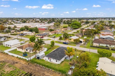 Beautifully remodeled 4-bedroom, 3-bathroom home featuring two - photo 6