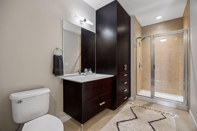 Refined urban living in one of the most coveted boutique - photo 30