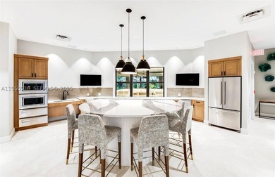 This stunning 3-bed, 2.5-bath corner townhome offers luxury - photo 33
