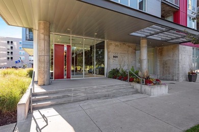 Refined urban living in one of the most coveted boutique - photo 40