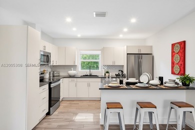 This is the one you've been waiting for. A bright, open-concept - photo 5