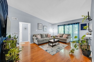 Additional listing photo 4