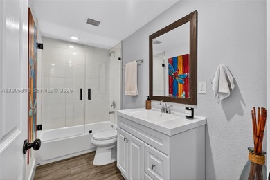 This is the one you've been waiting for. A bright, open-concept - photo 7