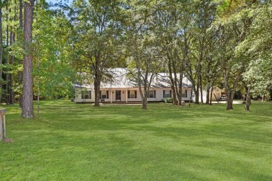 Lake Home Sale Pending in Cottonwood, Alabama