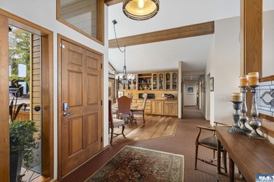 Tucked away in a setting of quiet privacy, yet just moments from - photo 16
