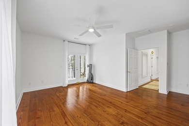 Welcome to this exceptional lakefront retreat in sought-after - photo 20