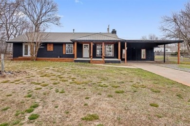 Lake Home For Sale in Wagoner, Oklahoma