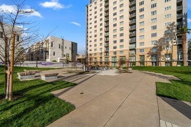 Huge 2 bedroom + loft home in the heart of Downtown San Jose - photo 23