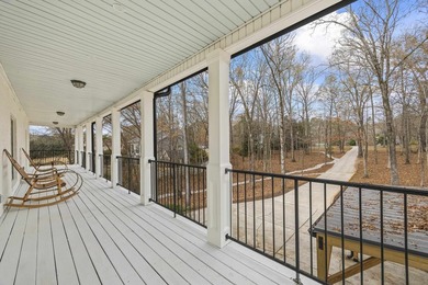 Welcome to this exceptional lakefront retreat in sought-after - photo 24
