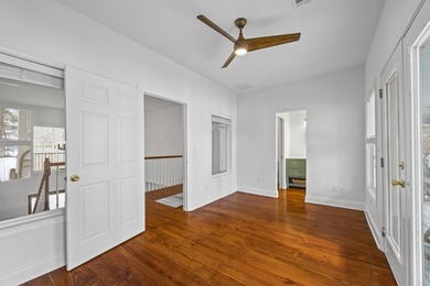 Welcome to this exceptional lakefront retreat in sought-after - photo 25