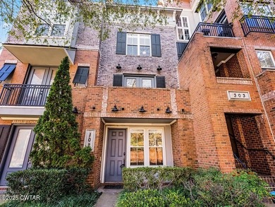 Mississippi River Townhome/Townhouse For Sale in Memphis Tennessee