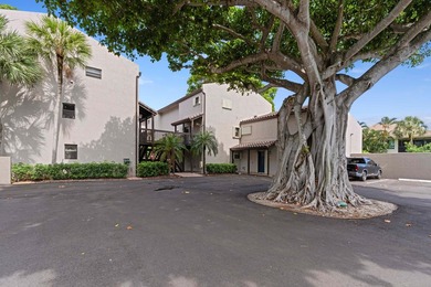 ABSOLUTELY GORGEOUS FIRST FLOOR CONDO | PRESTIGIOUS BANYAN - photo 32