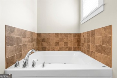 PRICED TO SELL!! Unbelievable price for a lake front home on - photo 33