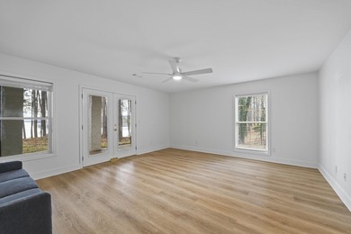 Welcome to this exceptional lakefront retreat in sought-after - photo 34