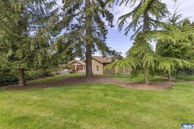 Tucked away in a setting of quiet privacy, yet just moments from - photo 35