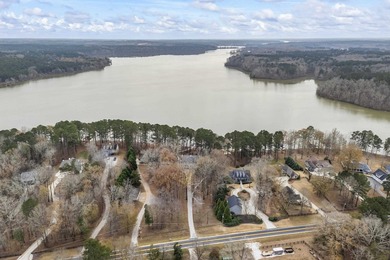 Welcome to this exceptional lakefront retreat in sought-after - photo 39