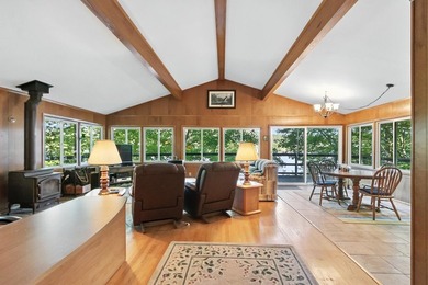 Spectacular Lake Wisconsin getaway home! This fully furnished 1 - photo 9