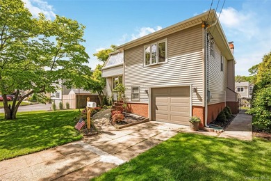 Welcome to your forever home in Massapequa Park! Location - photo 3