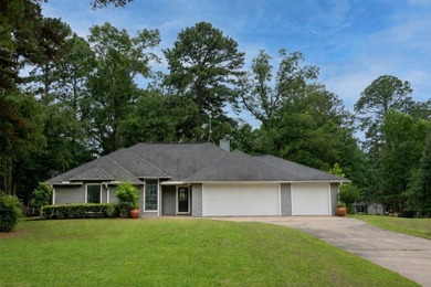 Holly Lake Ranch / Holly Lake Home For Sale in Holly Lake Ranch Texas