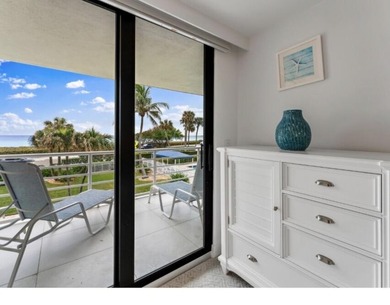 This beautifully updated 3 BR, 2.5 BA corner unit offers - photo 15