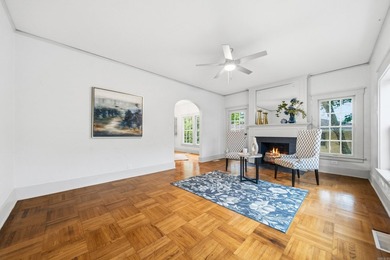 Beautifully restored 1938 historic cottage blending timeless - photo 17