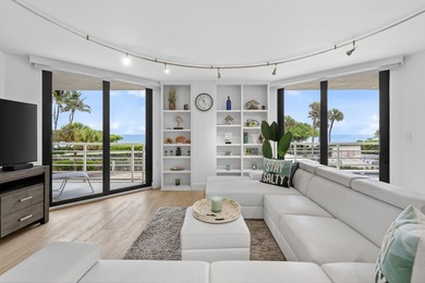 This beautifully updated 3 BR, 2.5 BA corner unit offers - photo 17