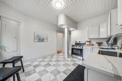 Beautifully restored 1938 historic cottage blending timeless - photo 26